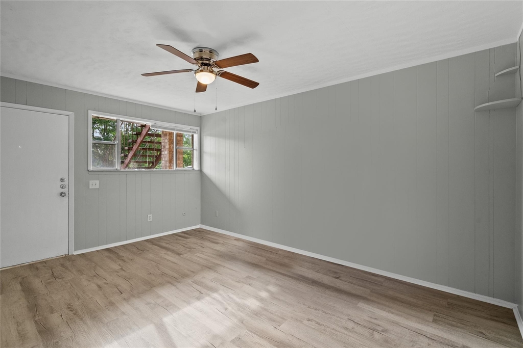 2729 Main Street - Photo 8
