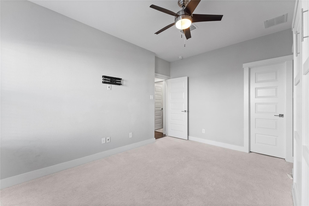 817 Kamano Avenue - Photo 23