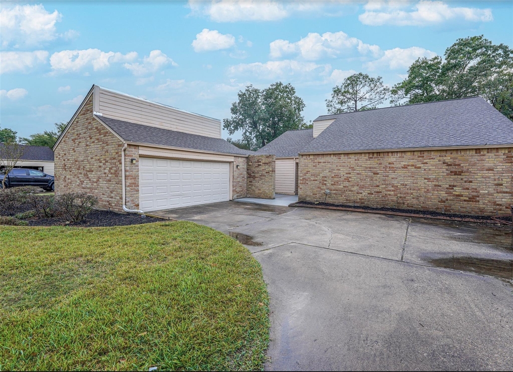 2306 Wallingford Drive - Photo 2