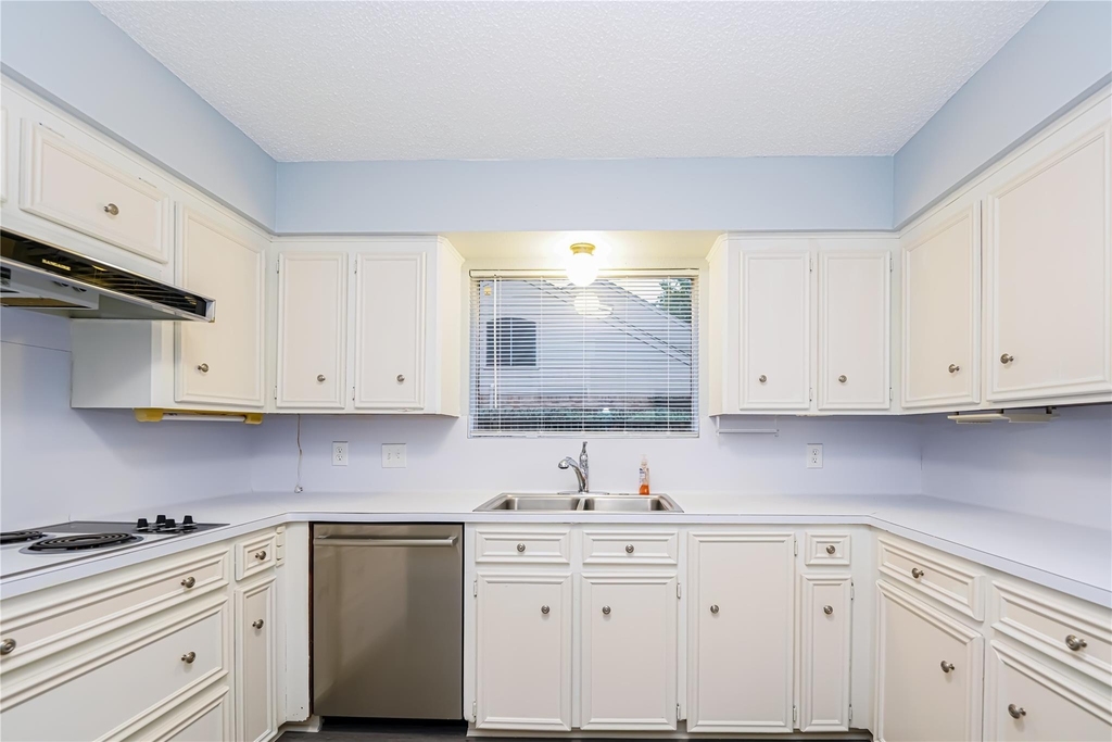 2306 Wallingford Drive - Photo 10