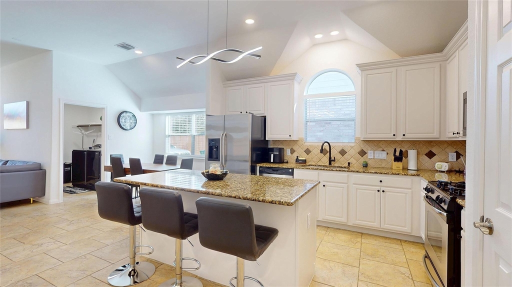 18 Avenswood Place - Photo 4