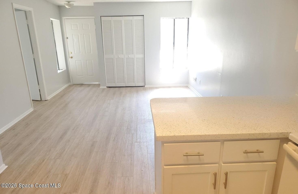 499 Thor Avenue Se - Photo 2