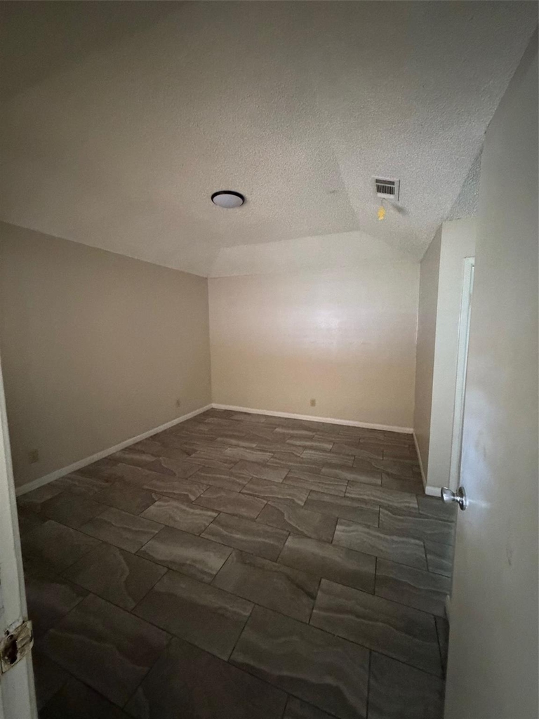2905 Arkansas Avenue - Photo 3