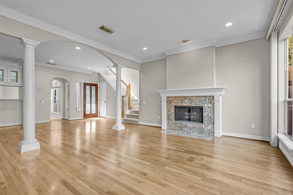 4916 Travis Street - Photo 7