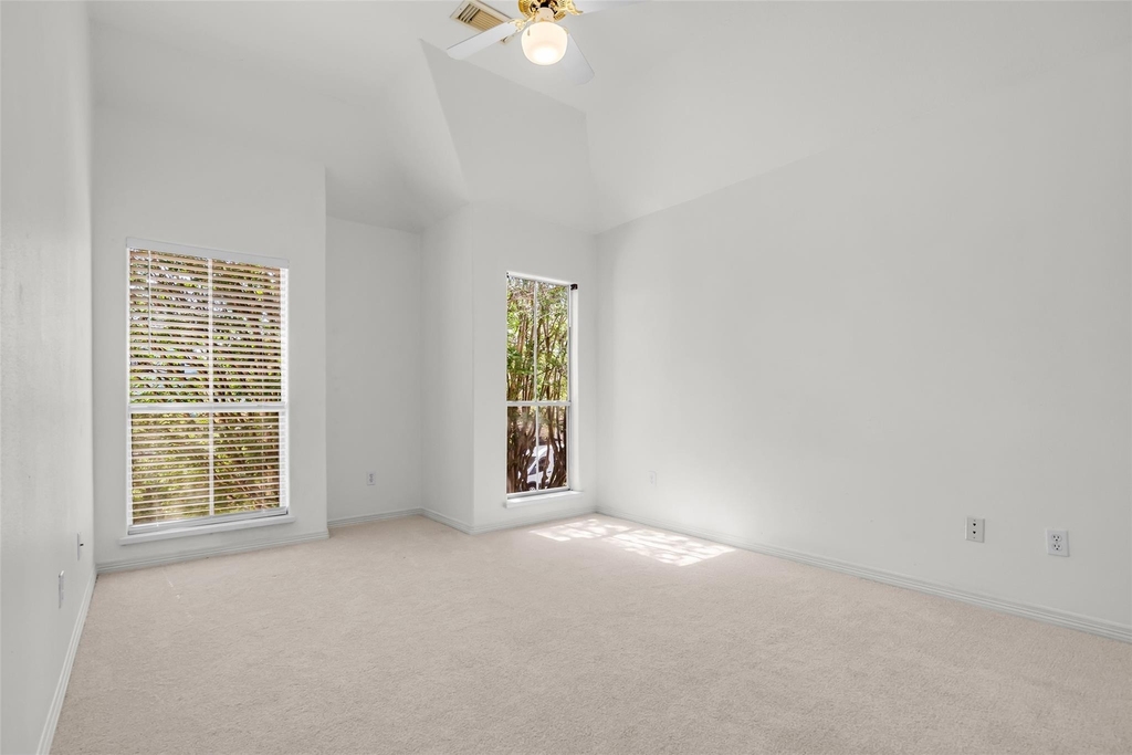 4916 Travis Street - Photo 19