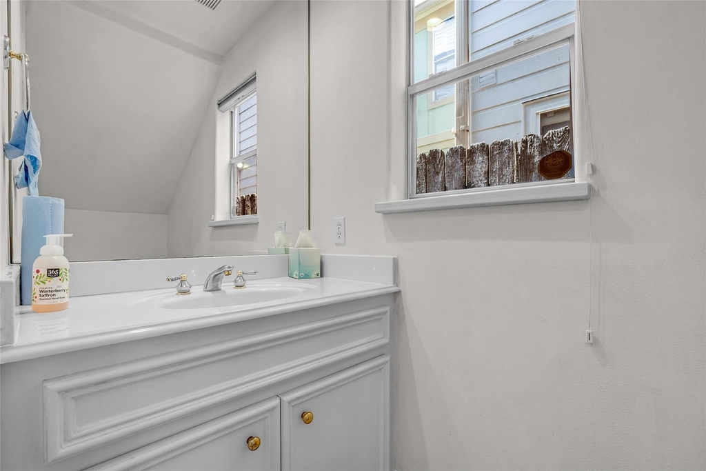 4916 Travis Street - Photo 12