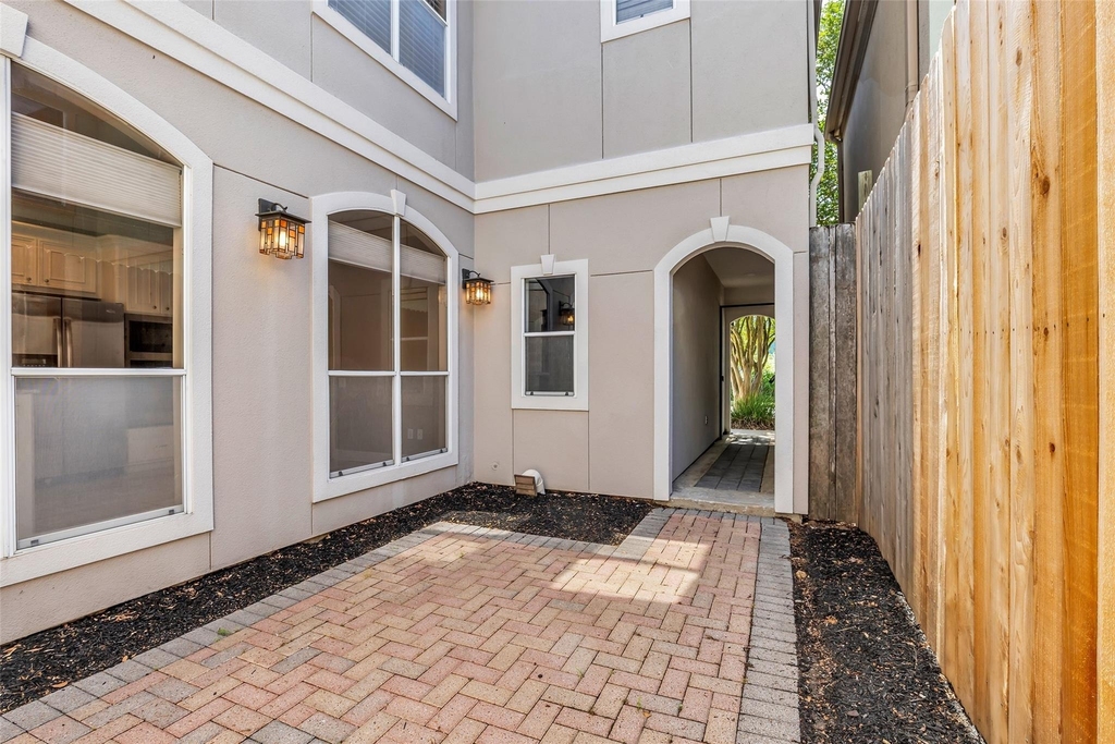 4916 Travis Street - Photo 1