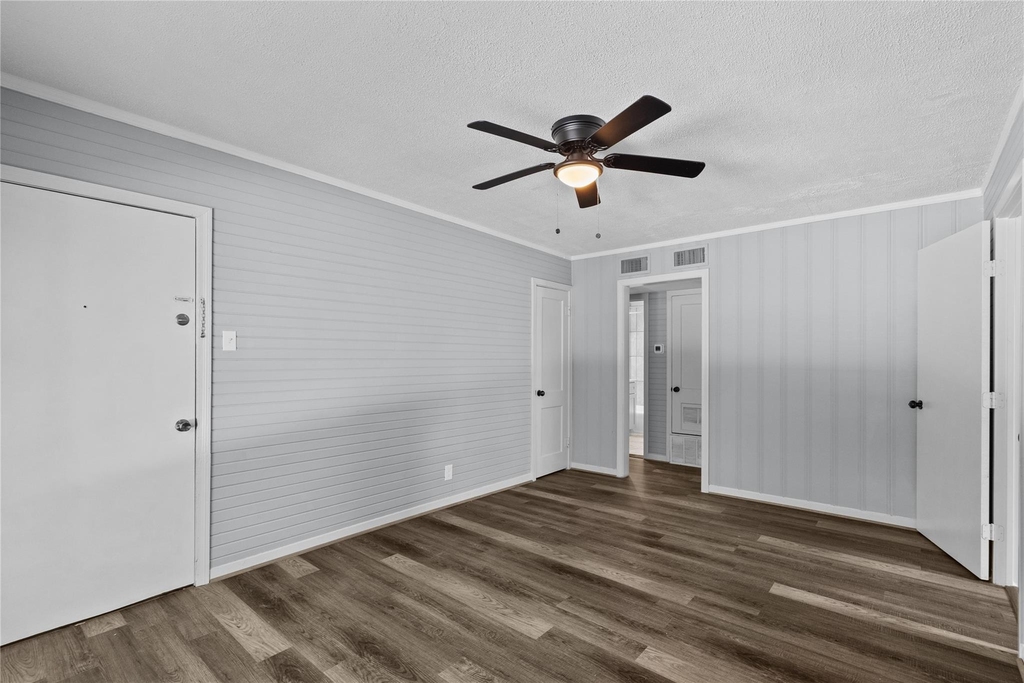 2324 Cedar Drive - Photo 1