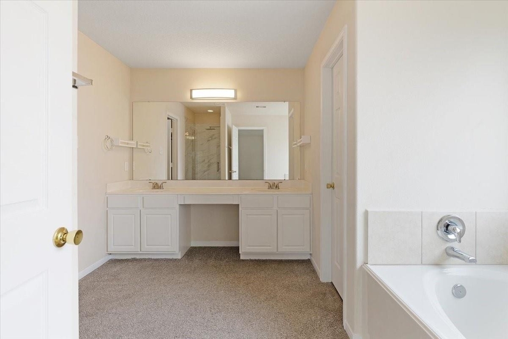 4810 Vintage Grove Court - Photo 19