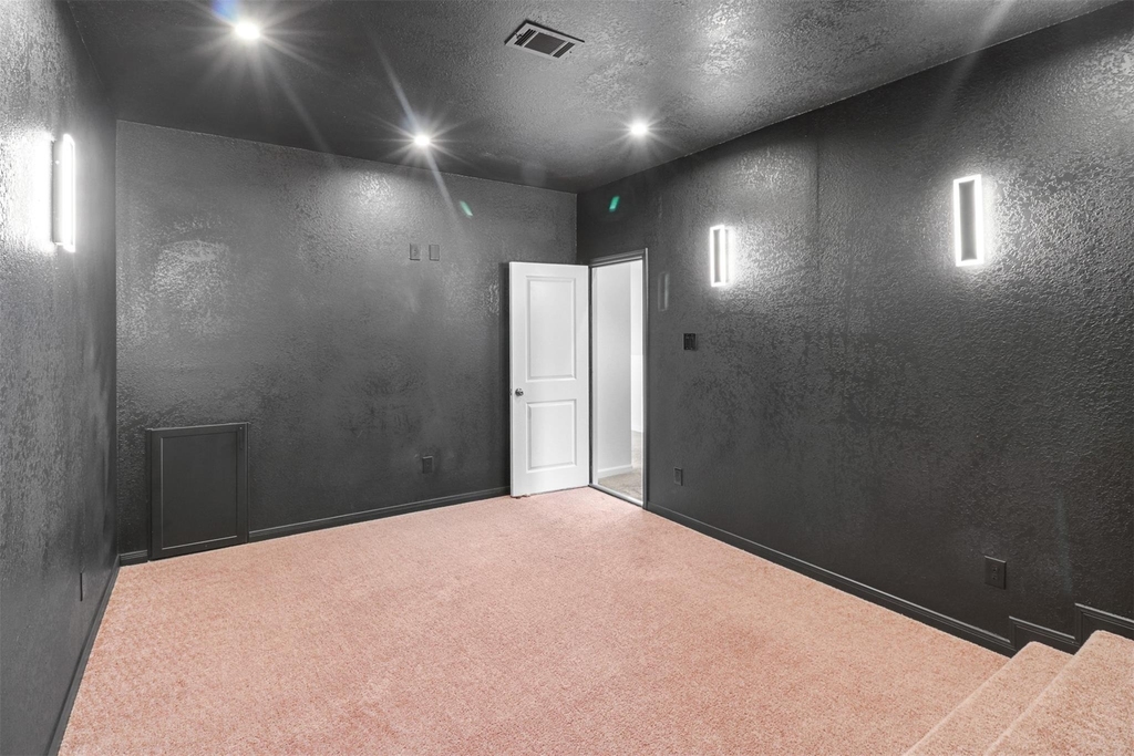 9626 Dancing Grass Drive - Photo 34