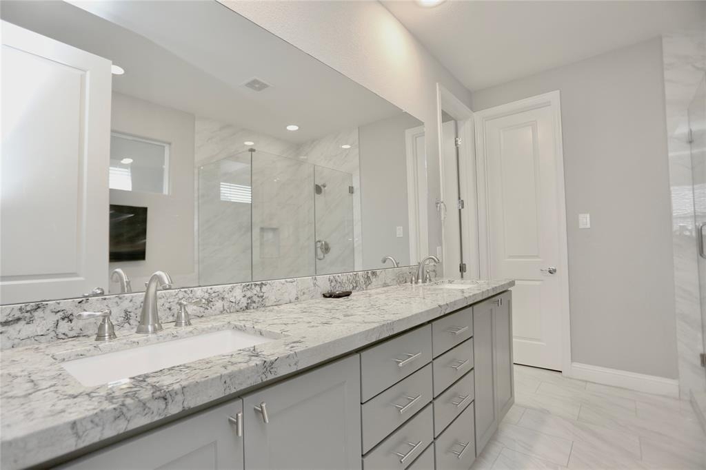 1227 W 19th Street - Photo 14