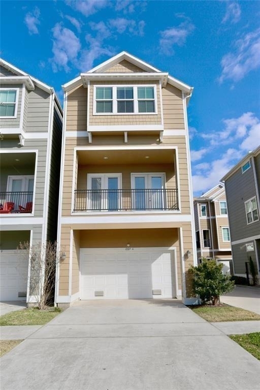 1227 W 19th Street - Photo 1