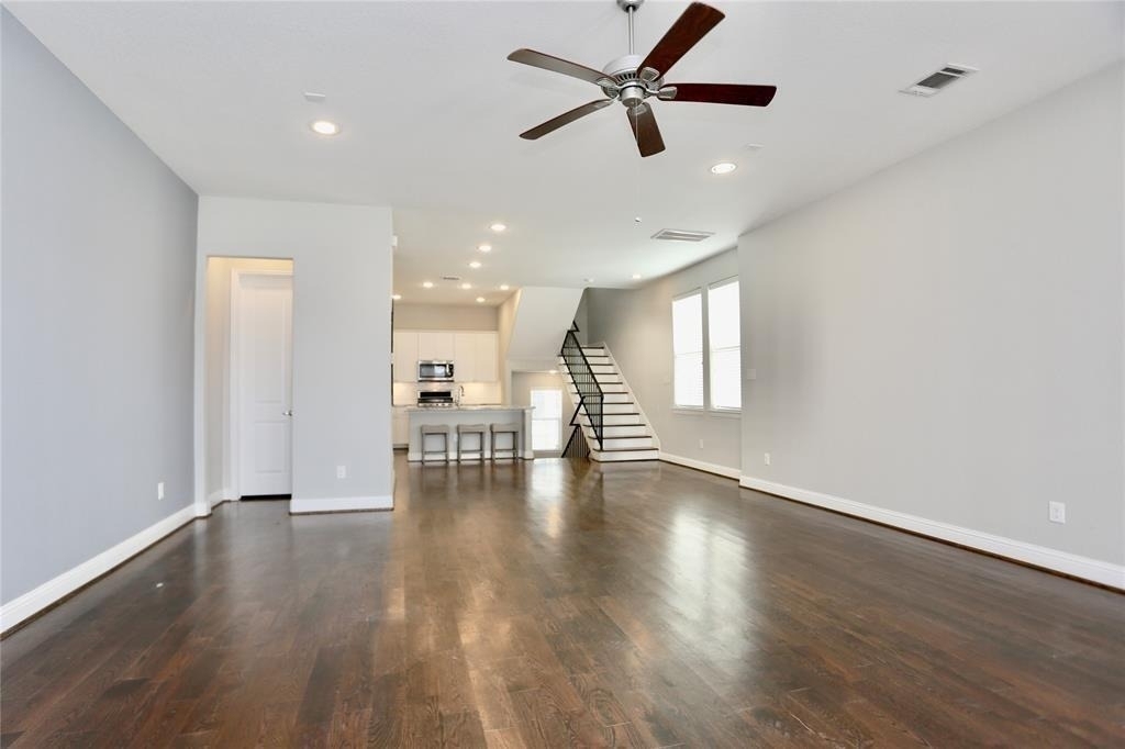 1227 W 19th Street - Photo 3