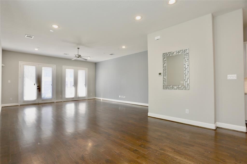 1227 W 19th Street - Photo 4