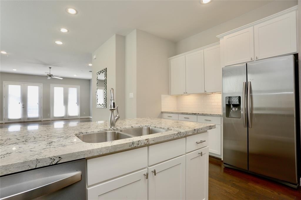 1227 W 19th Street - Photo 8