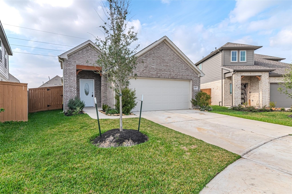 7431 Sail Hill Drive - Photo 1