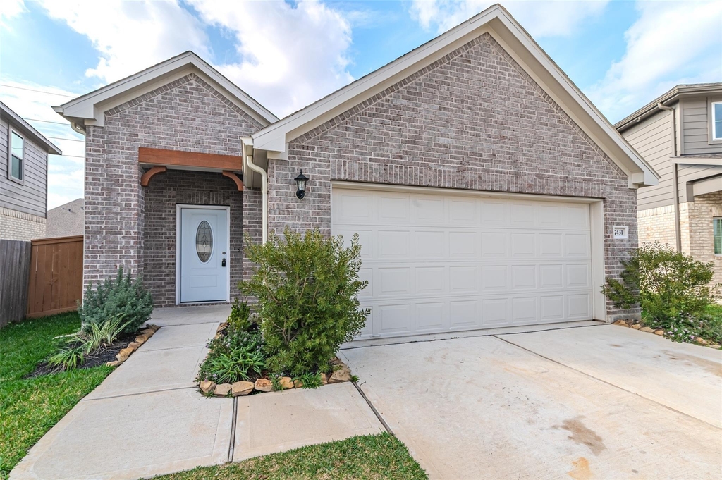 7431 Sail Hill Drive - Photo 0