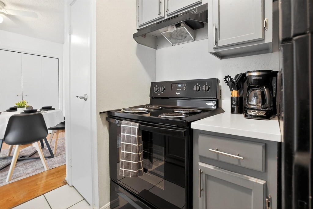 3770 Lovers Wood Lane - Photo 10