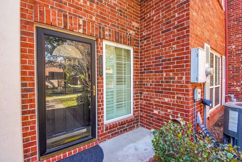 13646 Garden Grove Ct - Photo 3