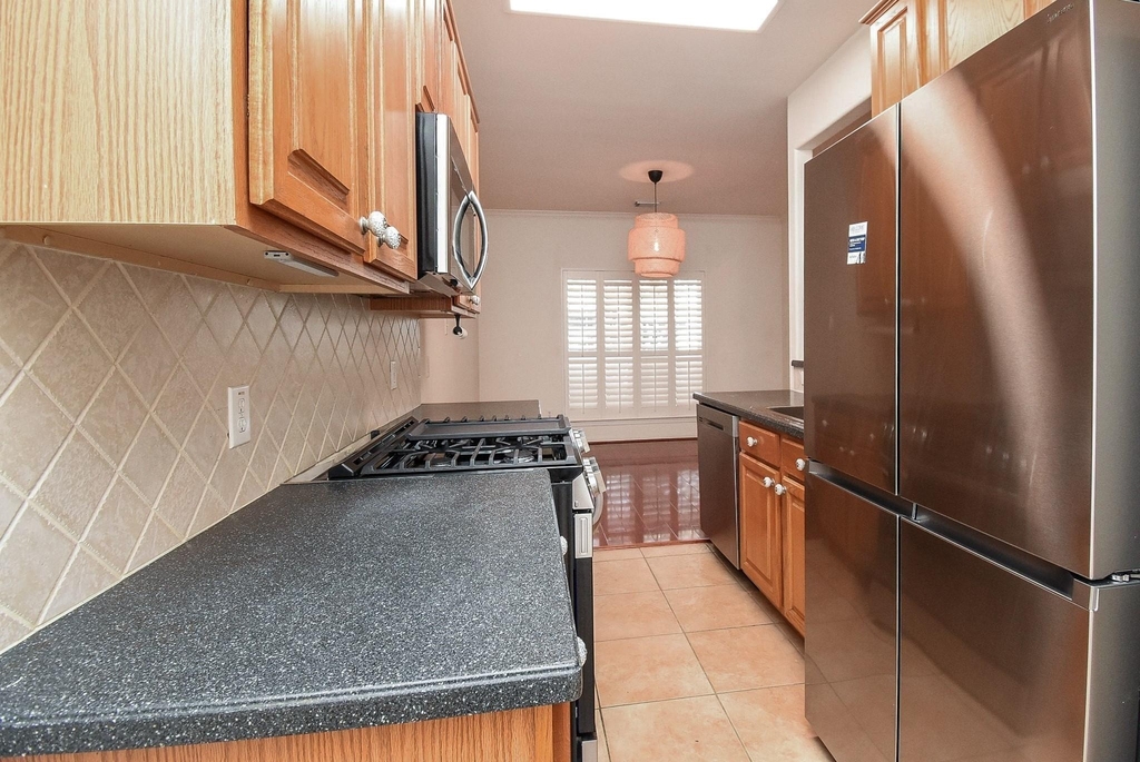 13646 Garden Grove Ct - Photo 8