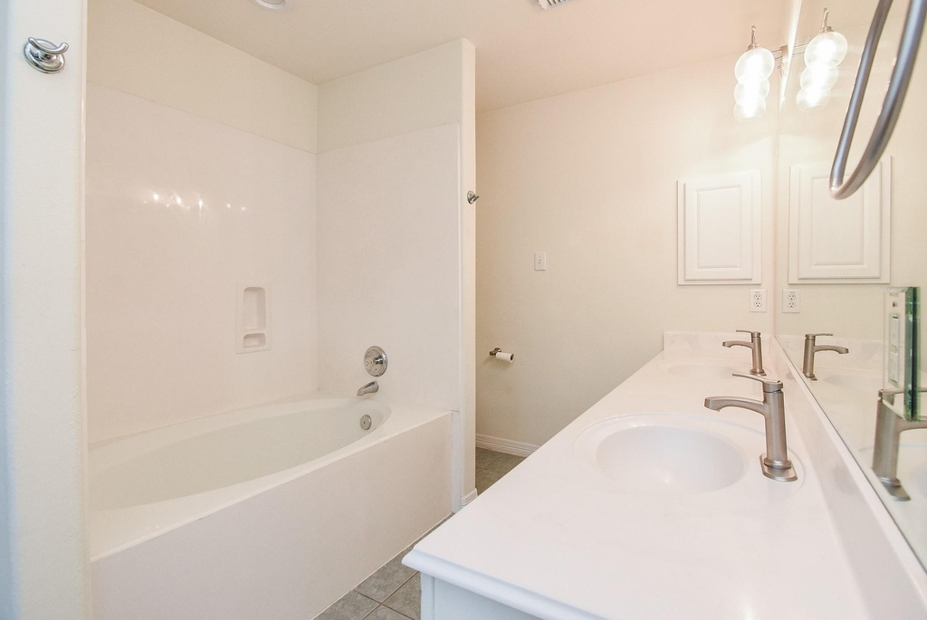 13646 Garden Grove Ct - Photo 14