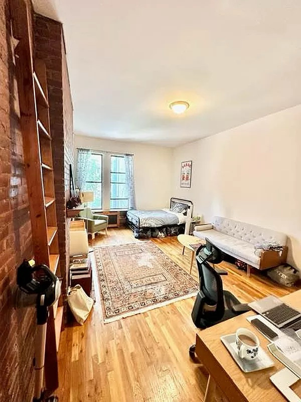 332 East 14th Street - Photo 4