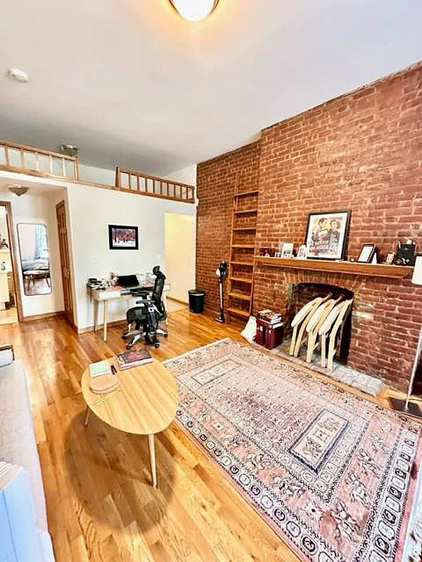 332 East 14th Street - Photo 2