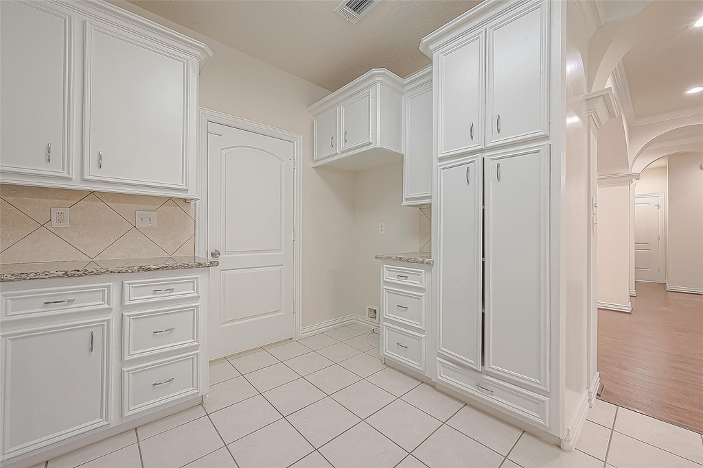 1189 Lovett Street - Photo 26