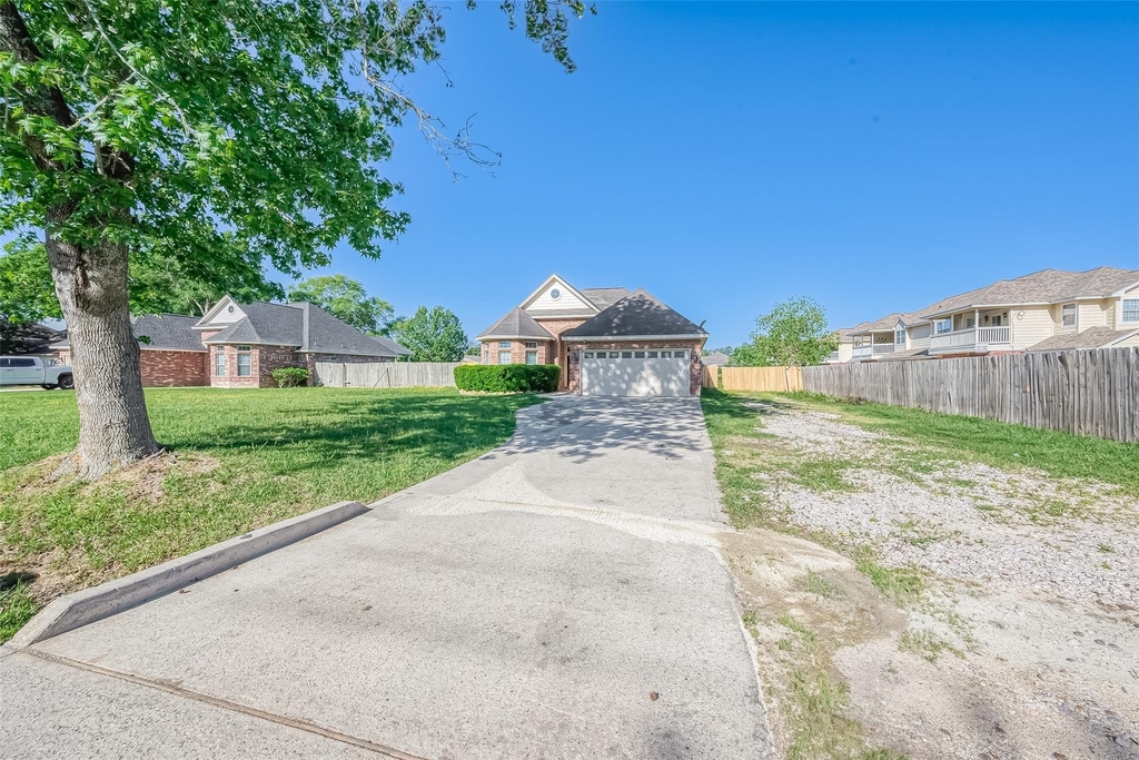 1189 Lovett Street - Photo 4