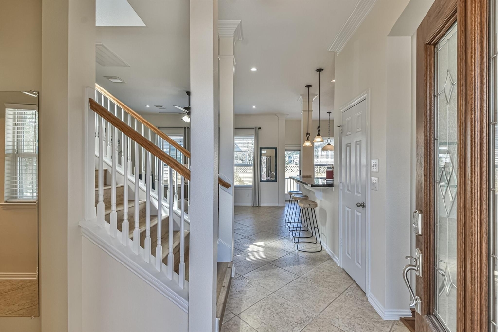 1815 28th Street - Photo 2