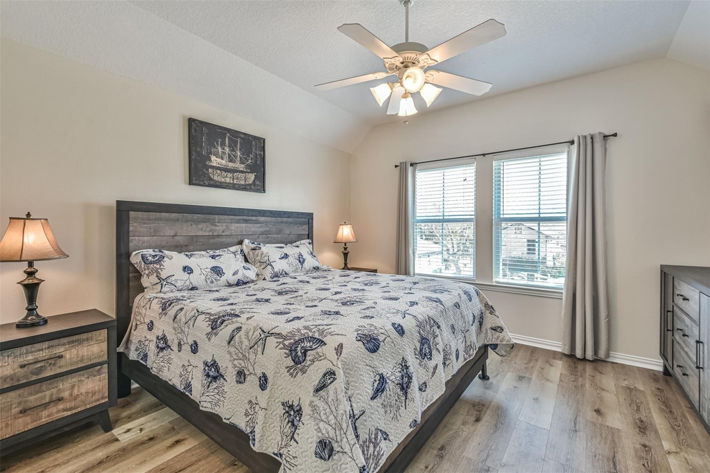 1815 28th Street - Photo 12