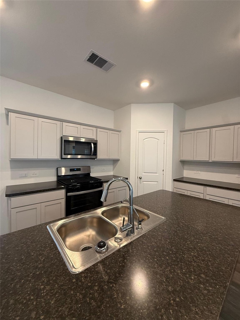 6007 Diamond Vista Court - Photo 15