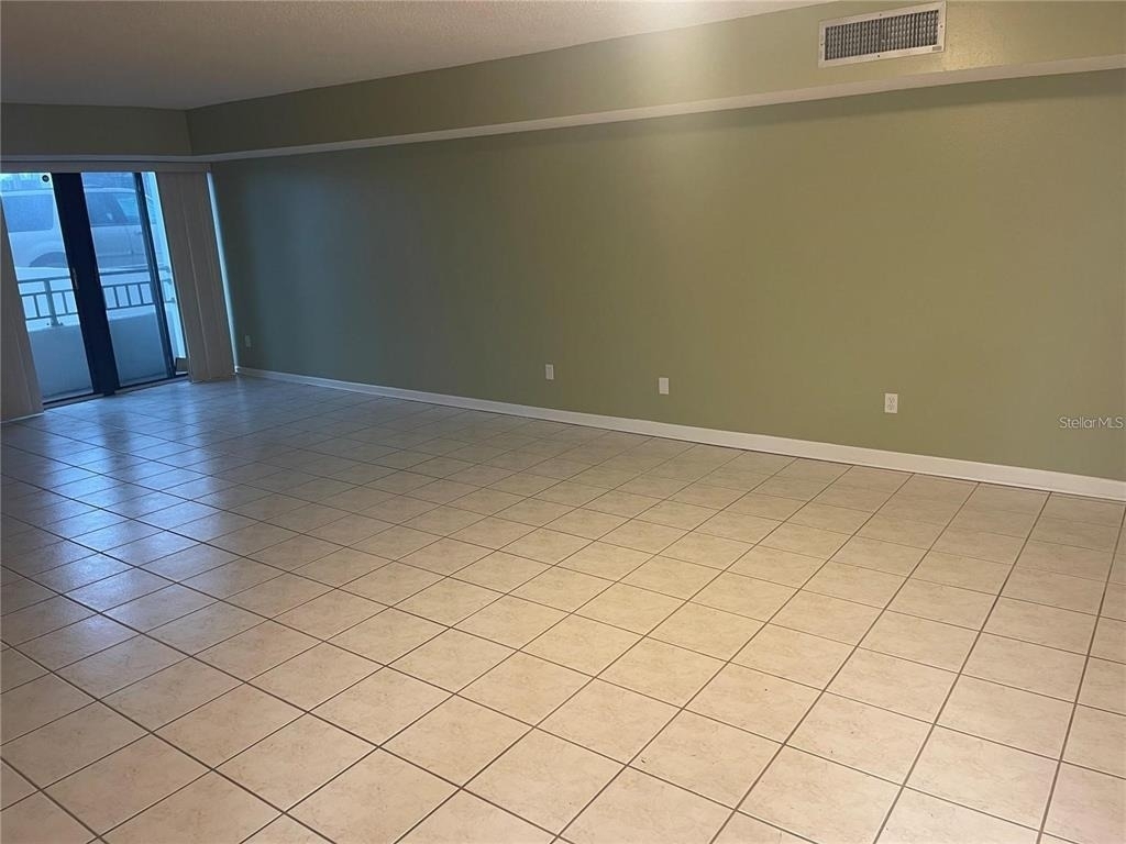 851 Bayway Boulevard - Photo 10