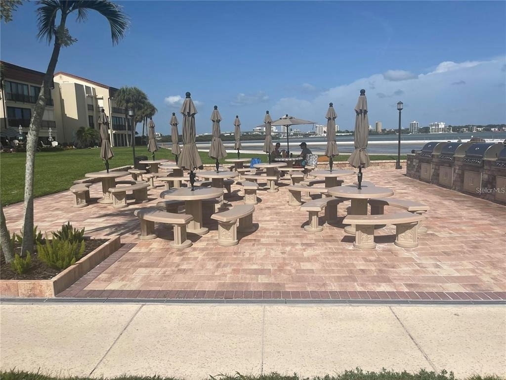 851 Bayway Boulevard - Photo 26