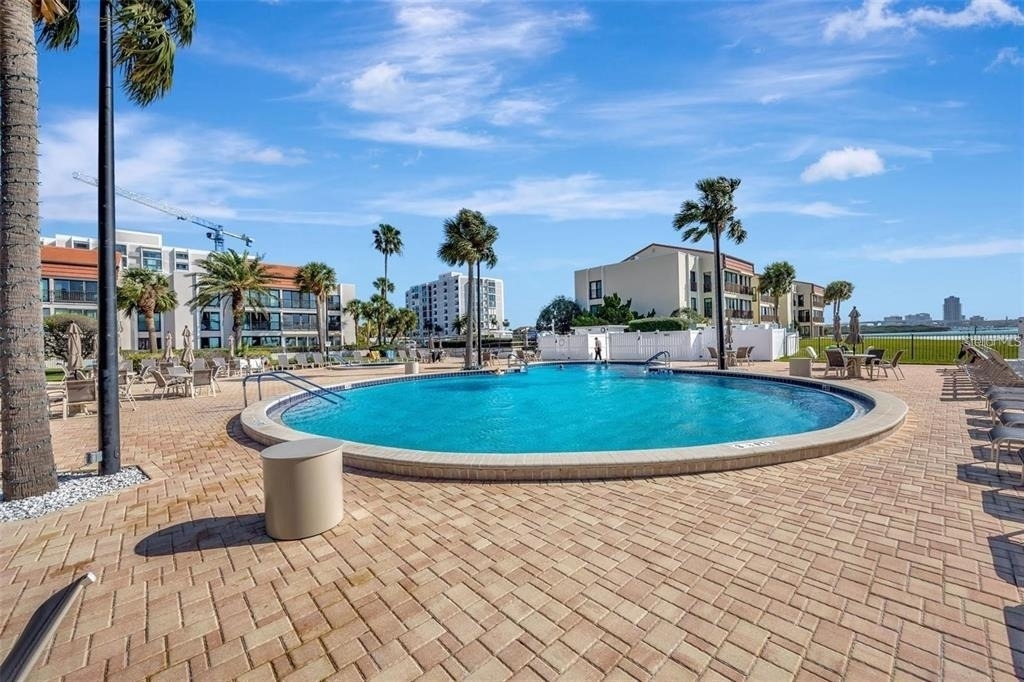 851 Bayway Boulevard - Photo 4