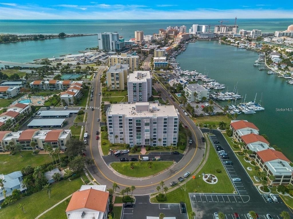 851 Bayway Boulevard - Photo 5
