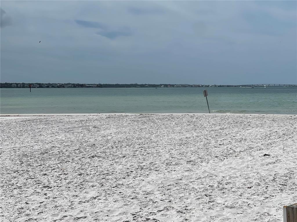 851 Bayway Boulevard - Photo 30