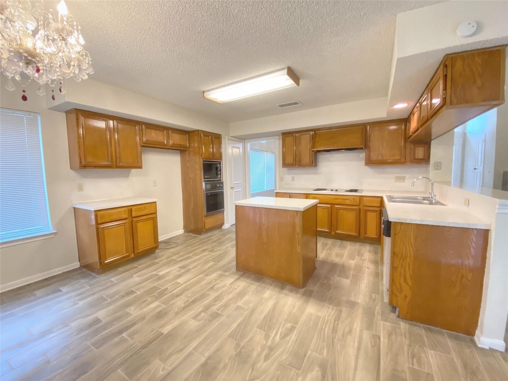 14818 Chetland Place Drive - Photo 6