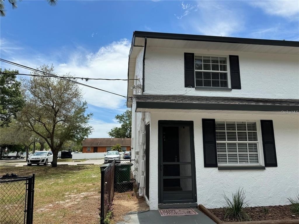 310 7th Street N - Photo 2