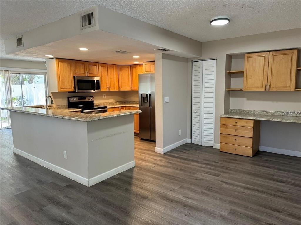 310 7th Street N - Photo 6
