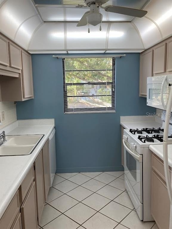 5980 80th Street N - Photo 6