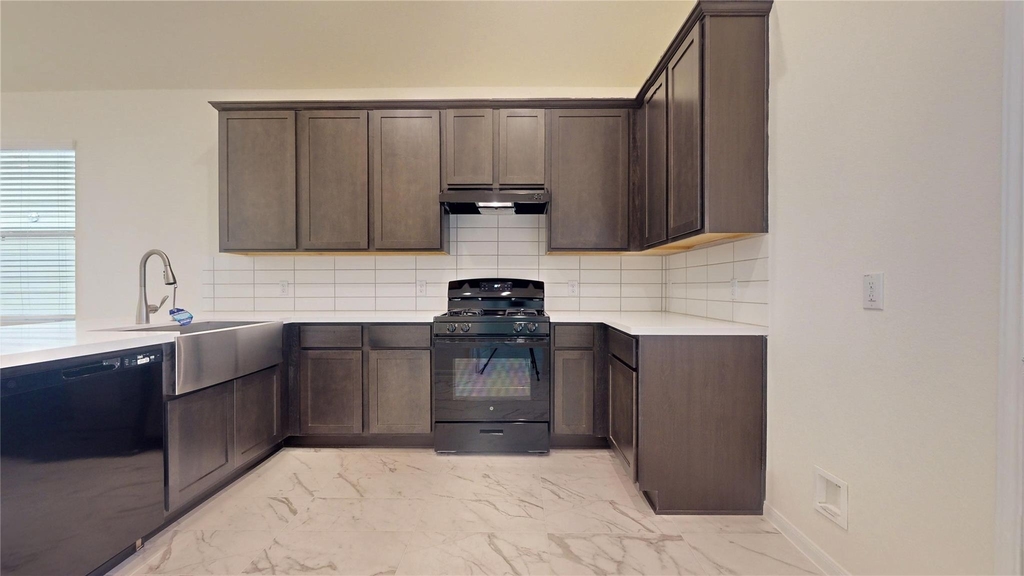 10434 Astor Point Trl - Photo 16