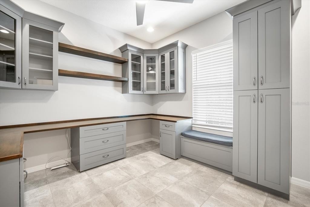 6523 Watson Road - Photo 4