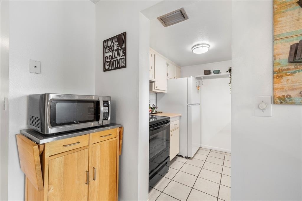 2525 W Bay Drive - Photo 16