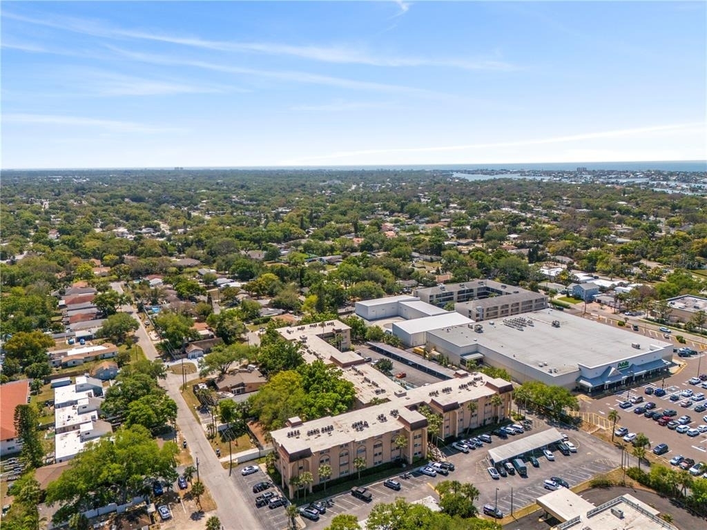 2525 W Bay Drive - Photo 35