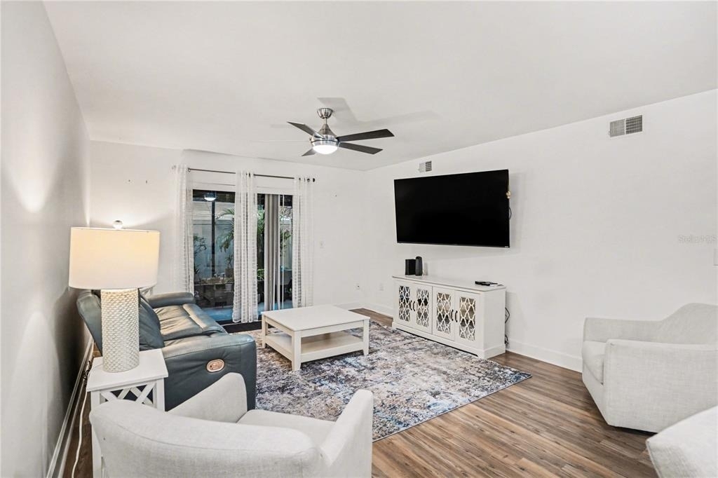 9802 Lombard Court - Photo 5