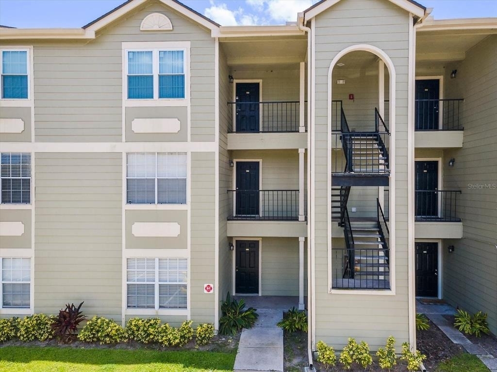 2550 N Alafaya Trail - Photo 0