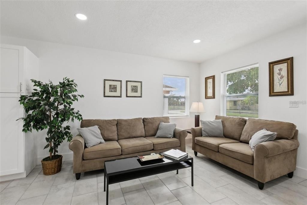 3530 Goodrich Avenue - Photo 3