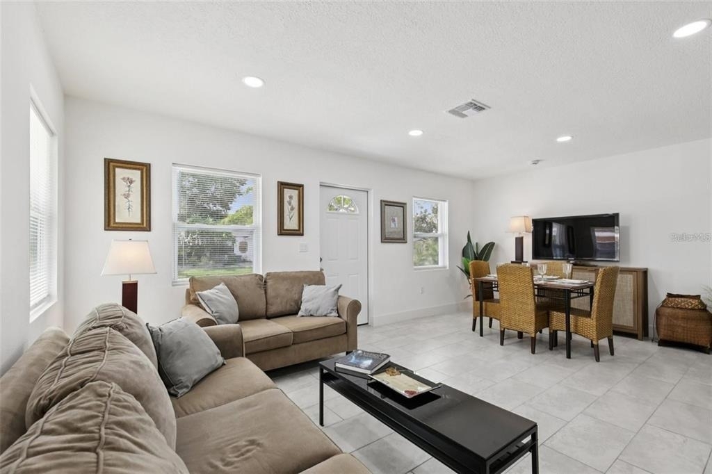 3530 Goodrich Avenue - Photo 2