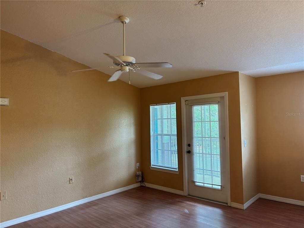 7411 Vista Way - Photo 6